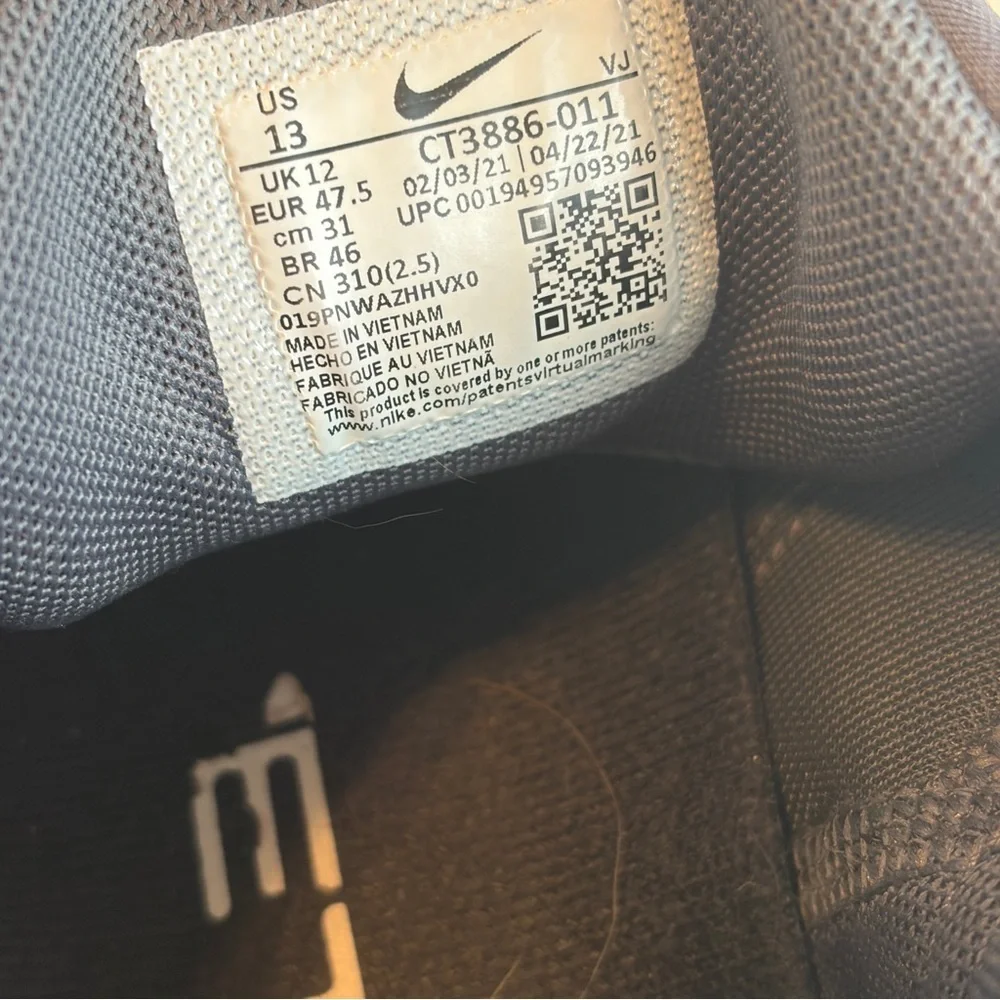 Nike Charcoal Gray Metcon Athletic Shoes